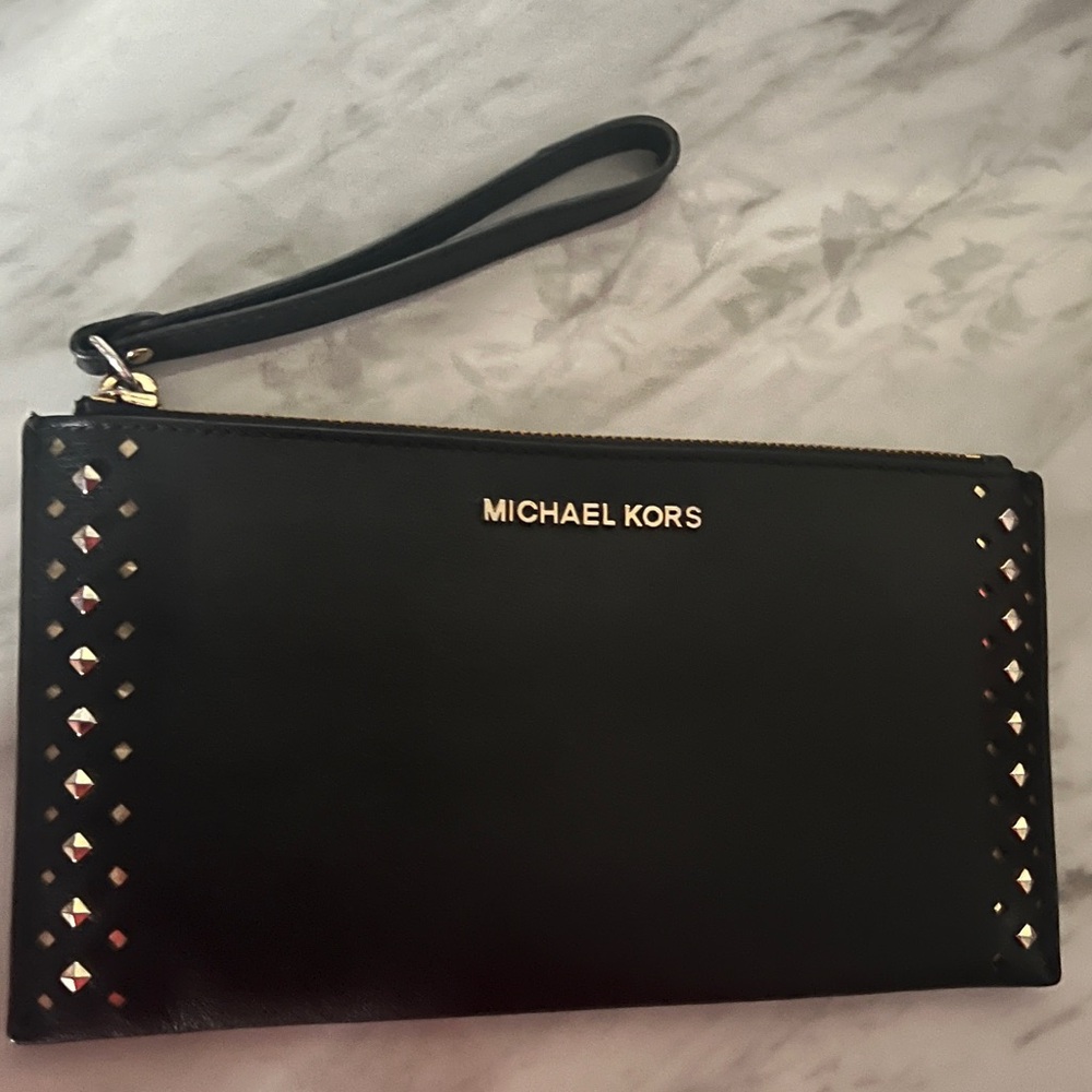 MICHAEL Michael Kors Women's Jet Set Travel Leather Zip Clutch, Black